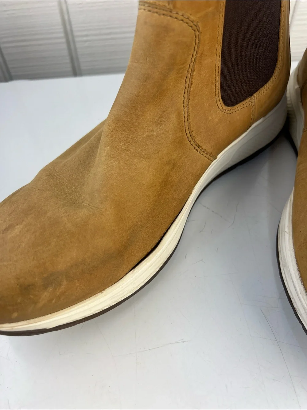 Johnston & Murphy Men's Tan Chukka Slip-On Boots